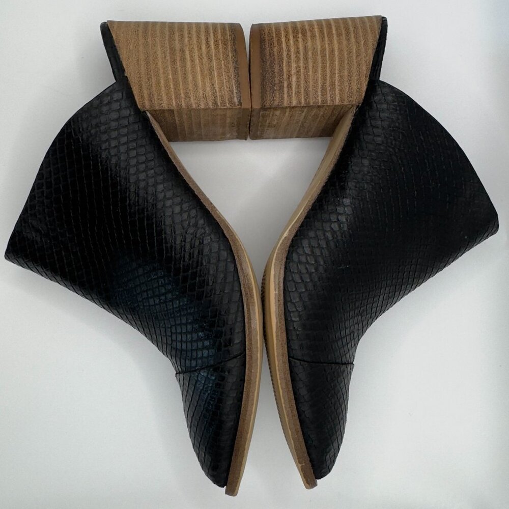 Report Pointed Toe Tosh Mule Block Heel Black Sna… - image 1